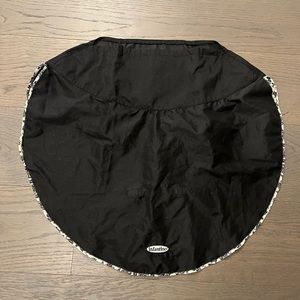 Infantino nursing poncho EUC